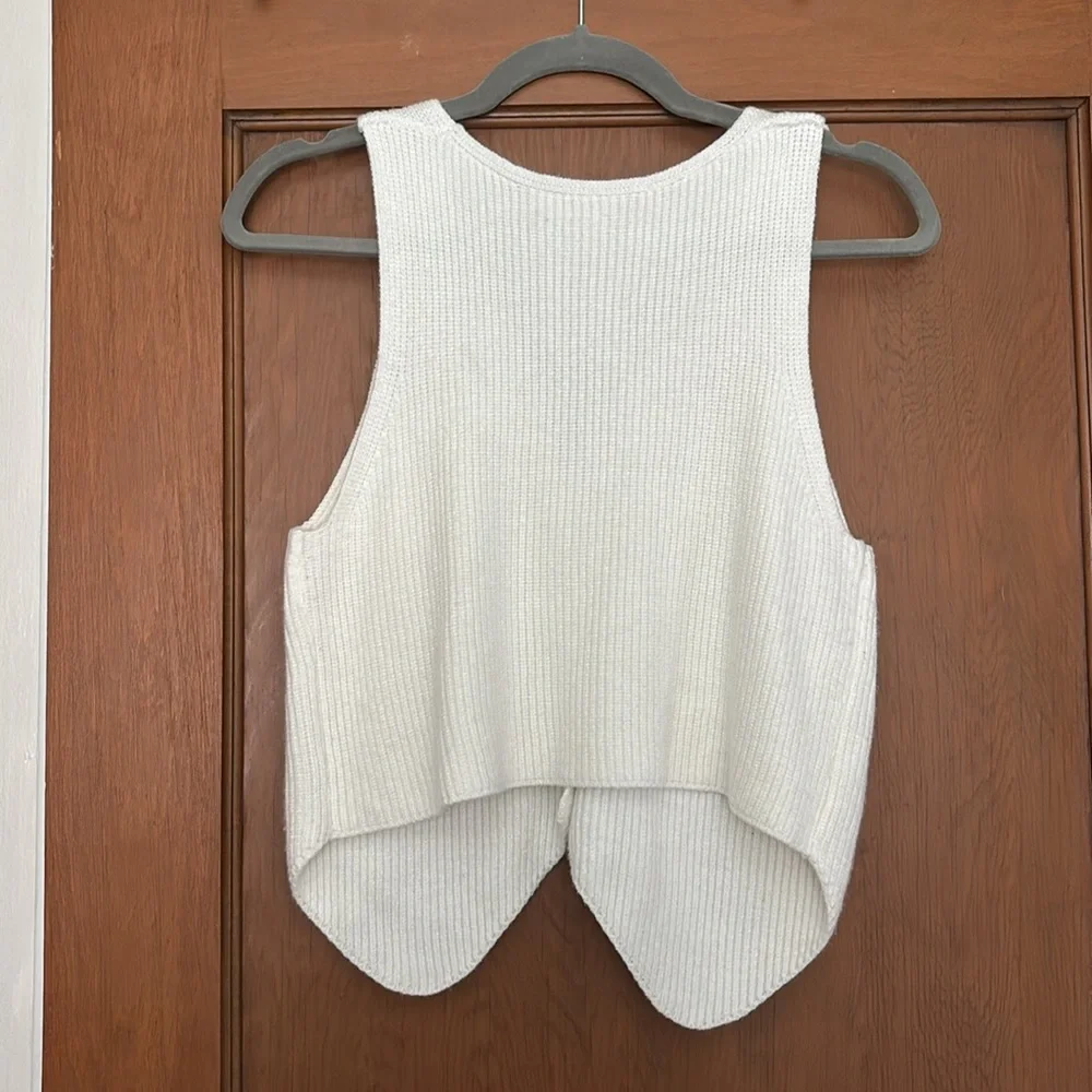 White Knit Button-Up Vest - Picture 2 of 3